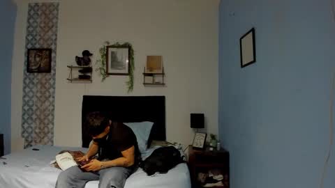 Snapshot of ares_parker chatting on March 2, 12:35 am ares_parker online show from March 2, 12:35 am