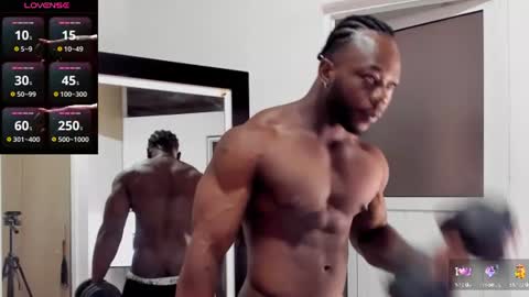 Snapshot of arexblakk chatting on June 18, 8:13 pm AREXXBLAKK online show from June 18, 8:13 pm