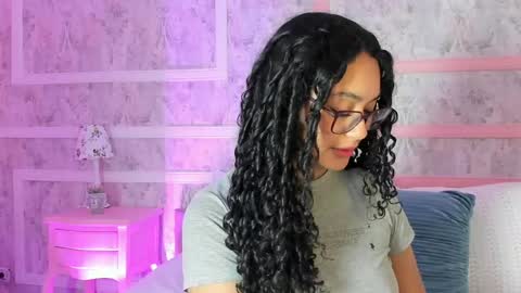 Snapshot of arhii_khay chatting on May 11, 12:00 pm Ari online show from May 11, 12:00 pm