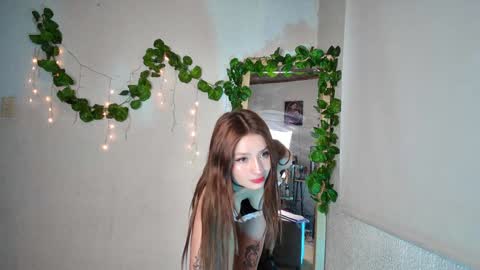 Snapshot of ari_kat666 chatting on January 16, 2:30 am ari online show from January 16, 2:30 am