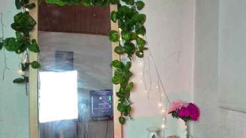 Snapshot of ari_kat666 chatting on January 19, 3:18 am ari online show from January 19, 3:18 am