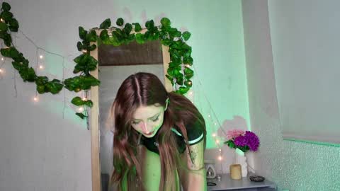 Snapshot of ari_kat666 chatting on January 23, 3:26 am ari online show from January 23, 3:26 am