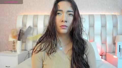 ari_lynn_ online show from January 6, 3:21 am