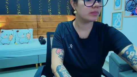 Ari  online show from April 26, 12:36 pm