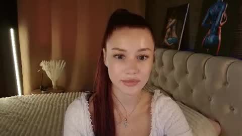 aria_mila online show from July 3, 7:04 am