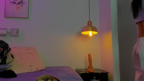 aria_millers1 online show from April 28, 11:15 am