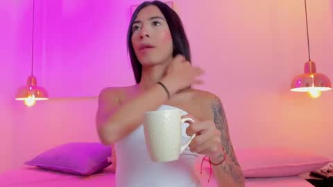 aria_millers1 online show from May 14, 11:39 am