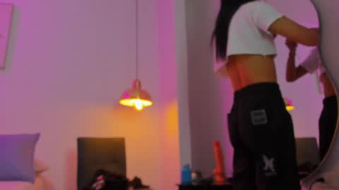 aria_millers1 online show from May 20, 11:38 am