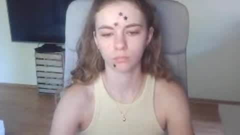 Snapshot of ariacreazy chatting on June 3, 6:27 am AriaCreazy online show from June 3, 6:27 am