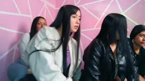 Snapshot of ariadna_and_antonella chatting on April 8, 1:55 pm dafna lorens online show from April 8, 1:55 pm