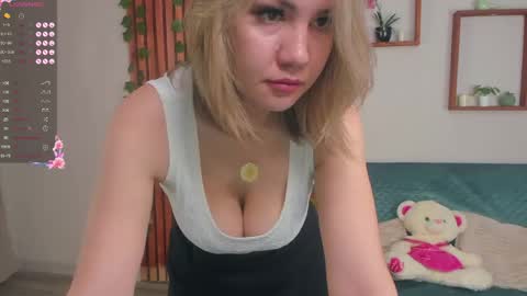Snapshot of ariaeven chatting on June 7, 3:10 am ariaeven online show from June 7, 3:10 am