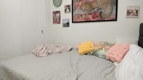 Ariah online show from November 14, 8:51 pm