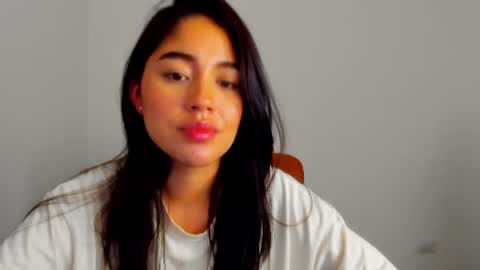 Snapshot of ariamontgomeryyy chatting on July 21, 9:44 am Aria Montgomery online show from July 21, 9:44 am