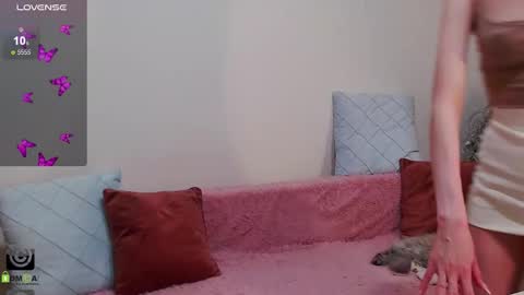 ariana_addams2 online show from February 26, 7:35 pm