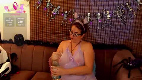 Snapshot of ariana_cross_ chatting on October 8, 4:59 pm Ariana Cruz online show from October 8, 4:59 pm