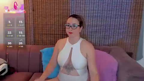 Snapshot of ariana_cross_ chatting on November 8, 2:06 pm Ariana Cruz online show from November 8, 2:06 pm