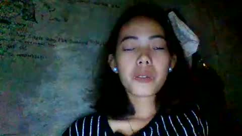 Snapshot of ariana_sweet25 chatting on February 24, 9:40 am ariana_sweet25 online show from February 24, 9:40 am