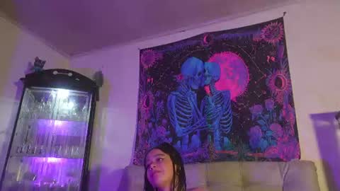 ariana_whitee online show from July 29, 9:07 am