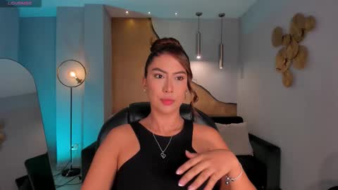 Ariana Dumont online show from February 18, 10:44 am