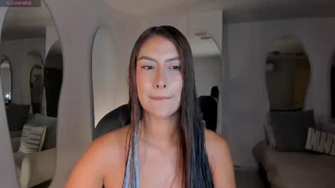 Ariana Dumont online show from June 27, 11:04 am