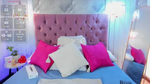 ArianaRougee online show from July 10, 4:17 am