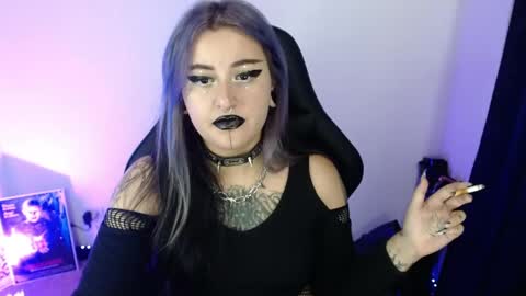Snapshot of arianauwu666 chatting on April 24, 10:01 pm help me 100 hands up my OF is Free online show from April 24, 10:01 pm