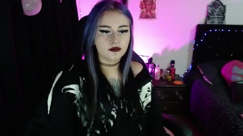 Snapshot of arianauwu666 chatting on May 20, 11:44 pm help me 100 hands up my OF is Free online show from May 20, 11:44 pm