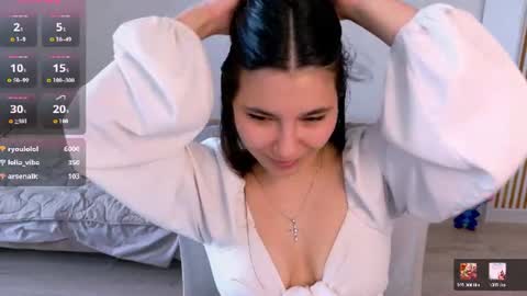 Snapshot of arianna_grend chatting on June 23, 3:43 pm Arianna online show from June 23, 3:43 pm