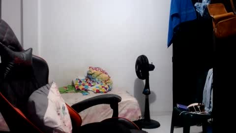 Snapshot of ariannaloovel chatting on June 6, 12:05 am ariannaloovel online show from June 6, 12:05 am