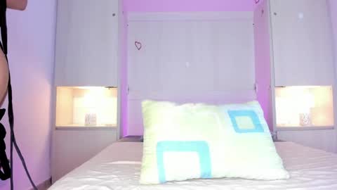 Snapshot of ariannavega_ chatting on May 8, 11:37 am ariannavega_ online show from May 8, 11:37 am