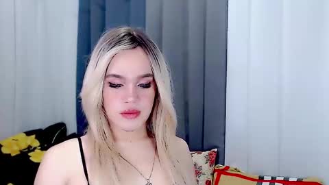 ARIANNE CUMS  online show from February 28, 7:15 am