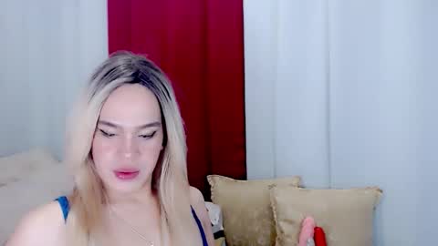 ARIANNE CUMS  online show from October 27, 9:08 pm