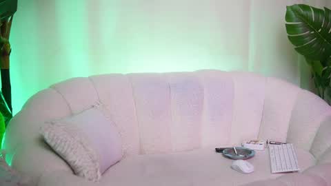  Aria  online show from May 4, 9:55 pm