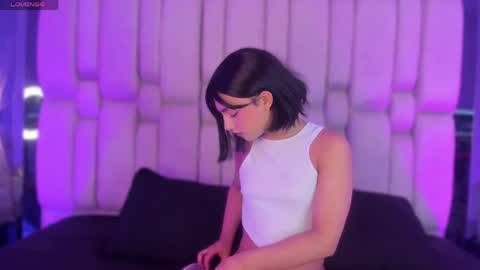 Welcome to Ari room online show from May 22, 7:52 pm