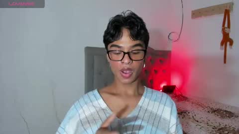 ariel_adan online show from April 23, 6:21 pm