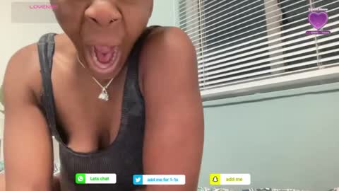 arielbliss69 online show from April 28, 2:38 am