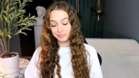 arielsykes online show from July 22, 6:38 am