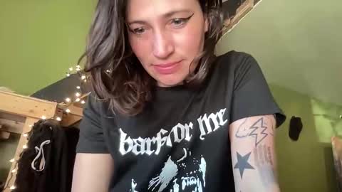 ariel  colin when hes here online show from March 17, 2:42 pm