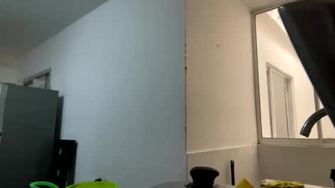 Snapshot of aries_plays chatting on November 15, 2:57 pm aries_plays online show from November 15, 2:57 pm