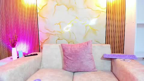 Arietta online show from July 28, 6:20 pm