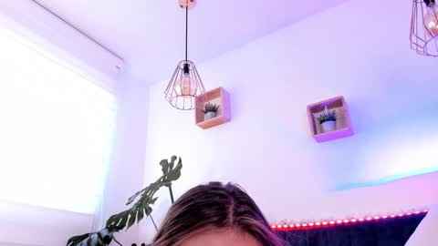 Ari  online show from February 7, 8:53 pm