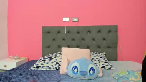 Snapshot of ariloe_quintero chatting on February 12, 12:22 pm Aria Cholee online show from February 12, 12:22 pm