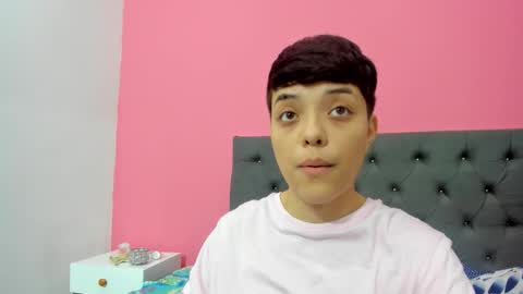 Snapshot of ariloe_quintero chatting on February 20, 2:28 pm Aria Cholee online show from February 20, 2:28 pm