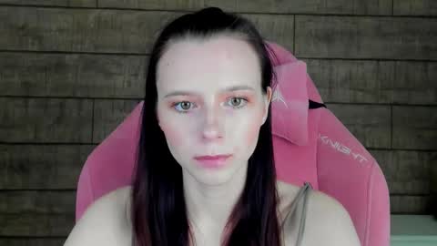 Snapshot of arinakubrick chatting on November 28, 4:37 am Arinakubrick online show from November 28, 4:37 am