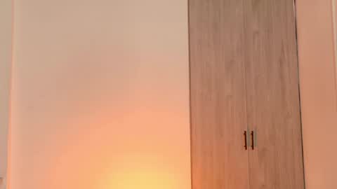   Nice to meet you  thumb up me please its important I  LOOK MY BIO DOWN online show from April 11, 4:50 am