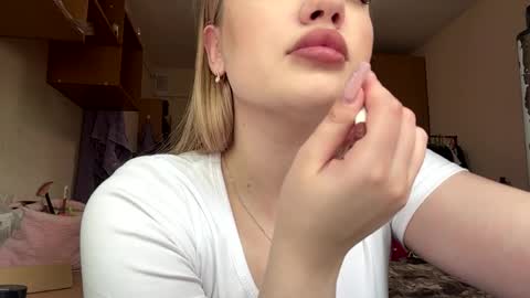 Kate online show from May 25, 5:46 am
