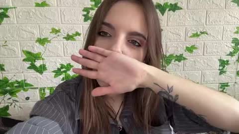 Lisa online show from May 24, 6:18 am