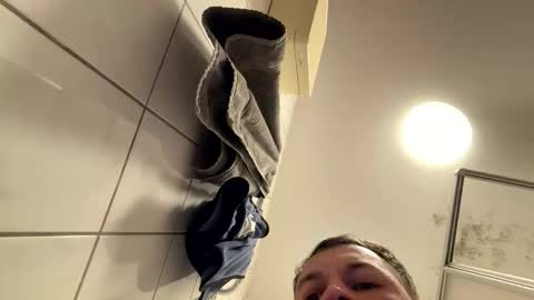 armyskater32 online show from March 2, 9:32 pm