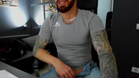 AronGrant online show from February 11, 10:42 am