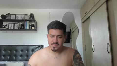 ARON  Independent model  online show from January 7, 8:22 pm